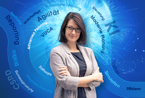 Frau vor blauen Hintergrund mit Planungsthemen